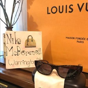 🛑 Sold 🛑 Authentic Sunglasses